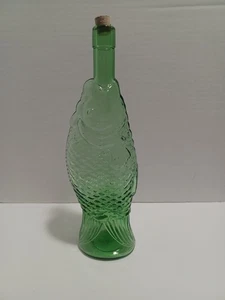 Vintage Green Glass Embossed Textured Fish Shaped Wine Bottle Decanter (K) - Picture 1 of 6