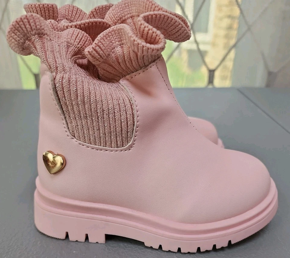 Botas de niña Stepping Stones rosa con volantes en la parte superior talla 5Y nuevas con etiquetas Foto 1 de 4