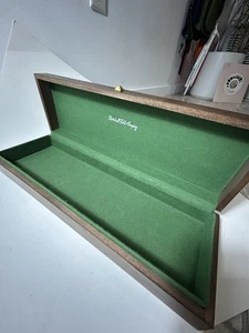 Caja de presentación de madera vintage Marshall Field & Company fieltro verde Chicago - Imagen 1 de 12