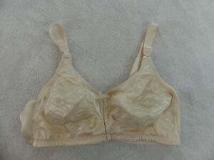 Bali Bra Womens 38D Light Yellow Floral Lace Two Ply Cups Wireless 3372 *