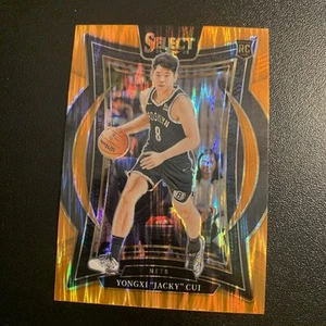2024-25 Panini Select Yongxi "Jacky" Cui RC Brooklyn Nets Concourse Orange Flash - Imagen 1 de 2