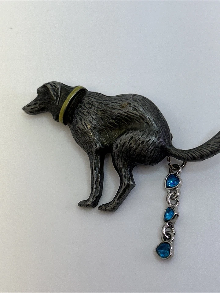 POOPING DOG 胸针 白镴 拉布拉多 实验室别针 奇怪 新奇兽医 宠物勺 珠宝 O4 — 第 1/4 张图片