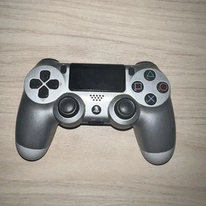 Sony PS4 PlayStation 4 DualShock 4 Wireless Controller Silver CUH-ZCT2U - Picture 1 of 5