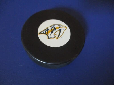Nashville Predators NHL Logo Autograph Souvenir Hockey Puck * - Image 1 of 2