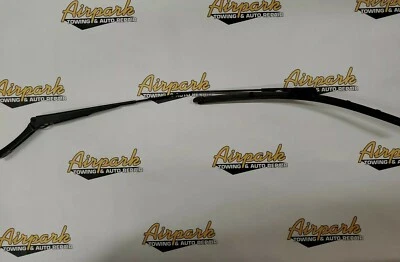 Brazo limpiaparabrisas pasajero derecho Volkswagen Passat 2013 fabricante de equipos originales  Foto 1 de 4