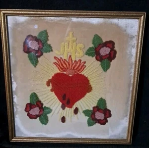 DE COLECCIÓN BORDADO CREWEL COMPLETO CORAZÓN DE ACEBO ENMARCADO 18X18 - Imagen 1 de 11