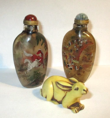 2 Reverse Painted Chinese Glass Snuff Bottles & Netsuke Resin Rabbit - Image 1 of 3