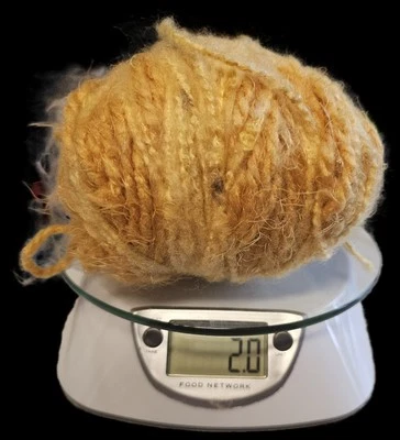 Remant~2 oz~ Fios Misturados de Laços e Fios~Creme de Banana (Amarelo)~Volumoso Peso 5 - Imagem 1 de 3