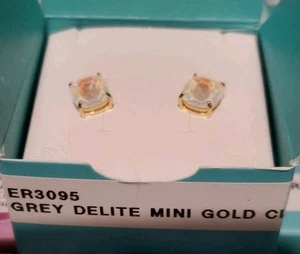 Origami Owl MINI CLARA STUD Earrings WITH GREY DELITE IN GOLD ER3095 NEW IN BOX - Picture 1 of 4