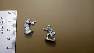 UNDEAD/MORT VIVANT/CLASSIC VAMPIRE / 2 x 15MM METAL FIGS /S.L.M. - Imagen 1 de 1