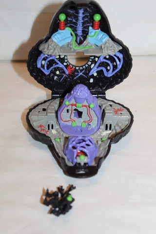 Mighty Max Doom Zone trapped by Arachnoid With Figure Bluebird 1993 Vintage Cover