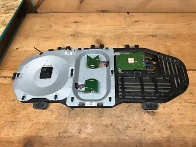 MERCEDES BENZ GL ML CLASS OEM 06-12 REAR ANTENNA AMPLIFIER AMP BOOSTER PANEL  - Image 1 of 3