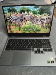 Lenovo LOQ 15ARP9 Gaming Laptop – Ryzen 7, RTX 4050, 16GB RAM, 512GB SSD•Wie Neu - Afbeelding 1 van 4