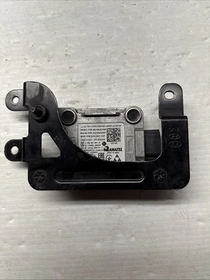 HYUNDAI CRUISE CONTROL DISTANCE SENSOR OEM 99110-K2100 - Image 1 of 3