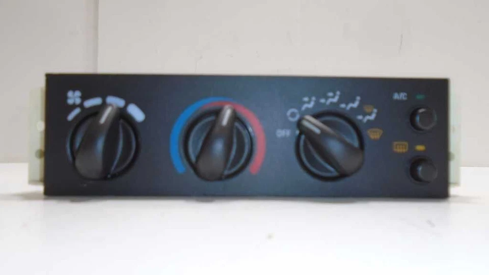 Control de temperatura con aire acondicionado con descongelación trasera compatible con 00-02 CAVALIER 594846 Foto 1 de 4