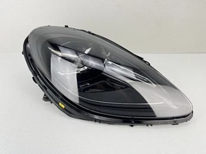 PERFECT! 2022 2023 2024 PORSCHE MACAN RH RIGHT PASSENGER SIDE LED HEADLIGHT OEM - Picture 1 of 9