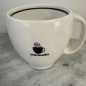 Taza Starbucks 2004 12 oz Abbey Barista blanca con logotipo y rayas humeantes negras - Imagen 1 de 7
