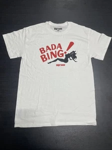 T-shirt bianca taglia media HBO The Sopranos "BADA BING!" stampa grafica - Foto 1 di 6