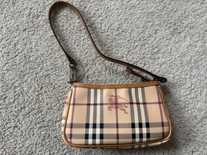 BURBERRY Haymarket Check Nova Plaid Pouch Shoulder Bag Beige Brown Auth - Picture 1 of 10
