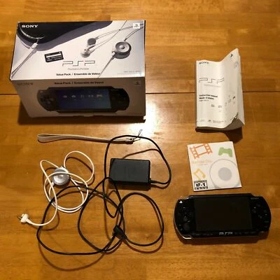 Consola portátil Sony PlayStation Value Pack negra PSP 1001K USADA Foto 1 de 4