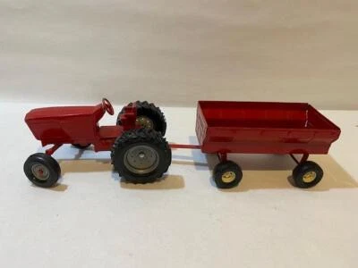 Vintage Ertl International Tractor With Trailer - Image 1 of 3