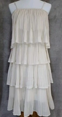 Vestido midi en capas de Together para mujer grande crema plisado fluido whispy bohemio  Foto 1 de 4