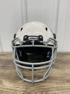 Schutt Youth Vengeance Pro Vintage Football Helm Größe Sm. EUC sehr gepflegte Helmen - Bild 1 von 9