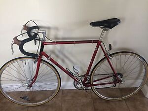 SR Semi Pro 1982 Vintage Road Bike-Red Steel Frame-Shimano Parts-Original Owner