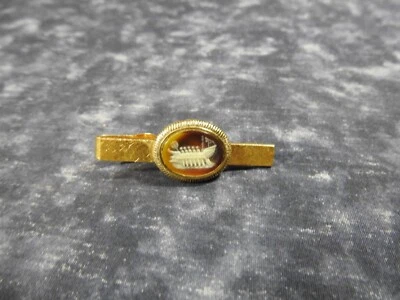 Clip de corbata chapado en oro vintage Dante Cameo barco griego Foto 1 de 4