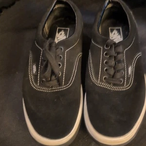 Women's Vans Platform Shoes Size 9.5 - Picture 1 of 6
