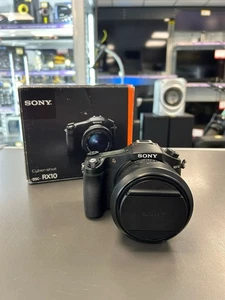 Sony Cyber-shot DSC-RX10 - Bild 1 von 17