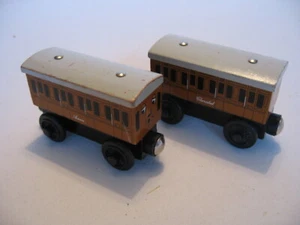 ANNIE & CLARABEL Learning Curve Wooden Train Engine ( Fits Brio Thomas ) - Picture 1 of 4