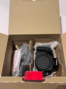 Canon EOS Rebel XTi DSLR Camera with box and accessories - Picture 1 of 13