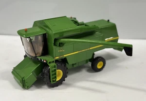 John Deere 2266 Hill Master Combine 1:32 Harvester ERTL No Header Incomplete - Picture 1 of 10
