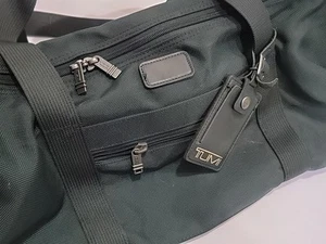 VTG RARE! GREEN TUMI 24×10×10" Weekender Ballistic Nylon Duffle Gym Bag Luggage - Picture 1 of 12