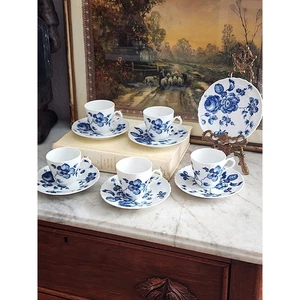 Richard Ginori Italy Blue Rose Espresso Cups and Saucer set - Picture 1 of 10
