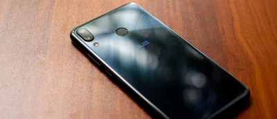 ASUS Zenfone 5z ZS620KL (Z01RD) 8GB 256GB (GSM Unlocked) Dual SIM Smartphone - Image 1 of 4