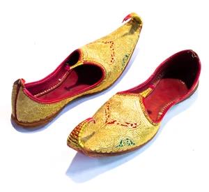 Vintage traditionelle Punjabi Jutti indische Khussa Mojari Schuhe gelockte Zehenschuhe gold - Bild 1 von 3