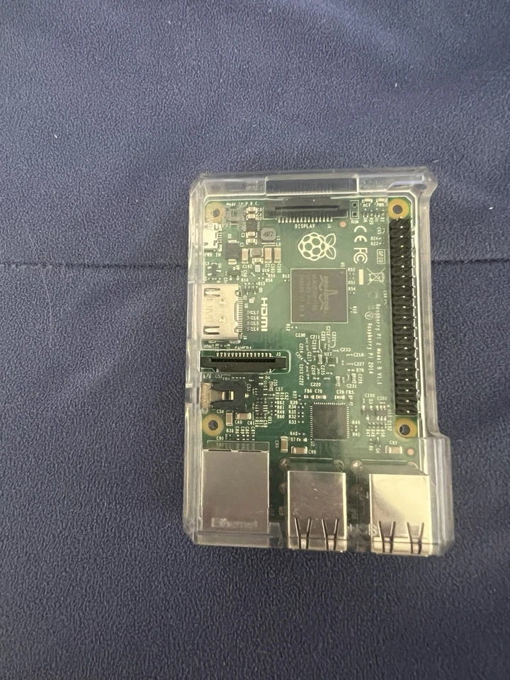 Raspberry Pi 2 Model B V1.2 Avec Coque - Photo 1/3