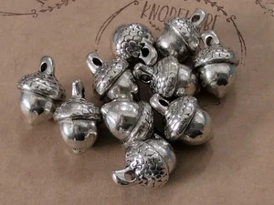 ♥Nr.D40- 10 Stück Anhänger Metall Eicheln 10x15 mm ♥ - Bild 1 von 2