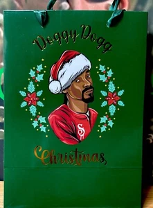 Snoop Dogg Gift Bag Doggy dog Snoop on the Stoop 7in X 10in Green - Picture 1 of 4