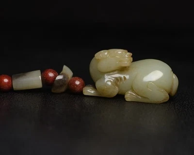 认证天然海天玉手工雕刻清朝野兽雕像吊坠11182 — 第 1/4 张图片