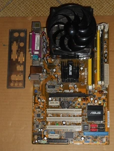SCHEDA MADRE ASUS P5LD2SE SOCKET 775 CPU Core 2 6400 + 2GB Ddr2 - FUNZIONANTE - Foto 1 di 4