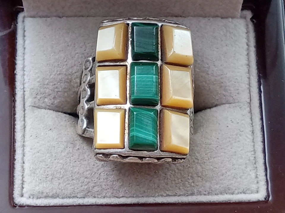 Excelente anillo de plata de ley para hombre con madreperla y malaquita: talla 10 Foto 1 de 4