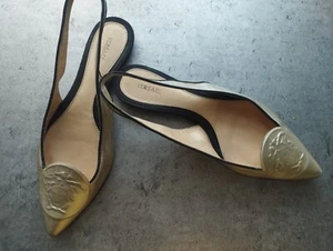 Vintage VERSACE gold Leather shoes With Medusa size 38 - Picture 1 of 13