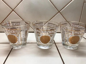 3 VTG MID CENTURY LOW BALL GLASSES AZTEC MEDALLION PATTERN GOLD ACCENTS - Picture 1 of 5