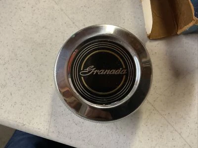 Nuevo NOS 1975 1976 1977 1978 1979 Ford Granada GAS TAP OEM Foto 1 de 4