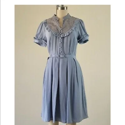 Vestido de encaje de seda Lil for Anthropologie para mujer 6 cinturones plisado falda manga corta Foto 1 de 4