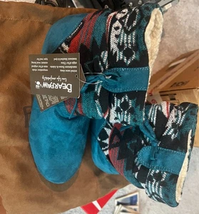 NIB Size 8 BEARPAW Womens boots - Picture 1 of 1