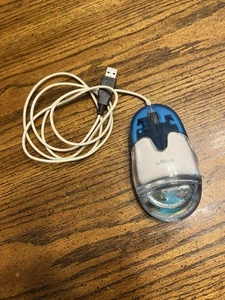 Ancienne souris Allure Aqua modèle filaire dauphins flottants Y2K Allure - Photo 1/8